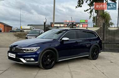 Універсал Volkswagen Passat Alltrack 2018 в Києві