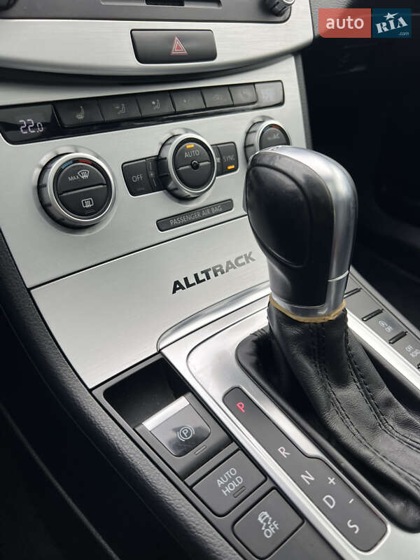 Универсал Volkswagen Passat Alltrack 2014 в Киеве