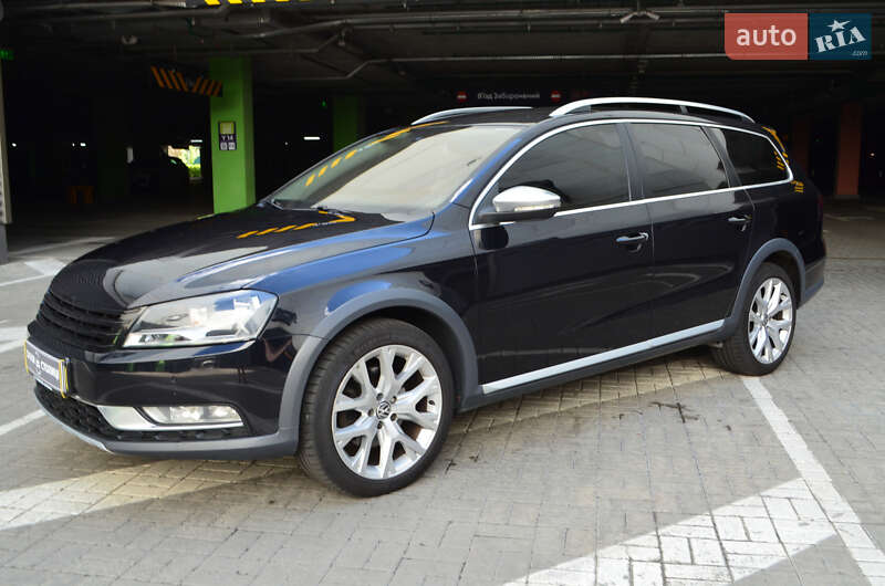 Универсал Volkswagen Passat Alltrack 2012 в Киеве