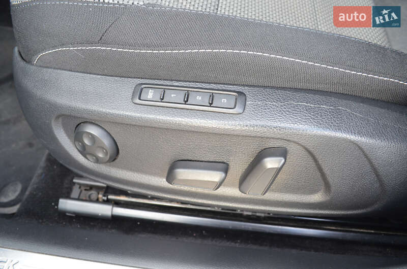 Универсал Volkswagen Passat Alltrack 2012 в Киеве