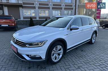 Універсал Volkswagen Passat Alltrack 2015 в Чернівцях