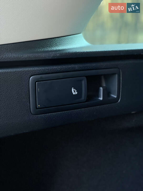 Універсал Volkswagen Passat Alltrack 2019 в Житомирі фото 21 Універсал Volkswagen Passat Alltrack 2019 в Житомирі