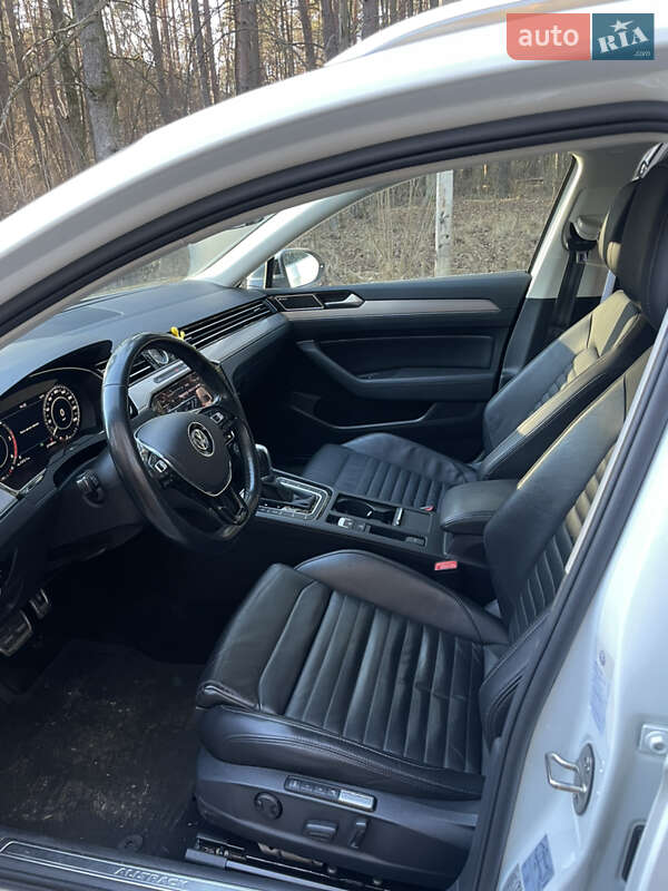 Універсал Volkswagen Passat Alltrack 2019 в Житомирі фото 40 Універсал Volkswagen Passat Alltrack 2019 в Житомирі