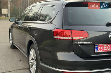 Универсал Volkswagen Passat Alltrack 2017 в 