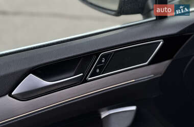 Универсал Volkswagen Passat Alltrack 2017 в 