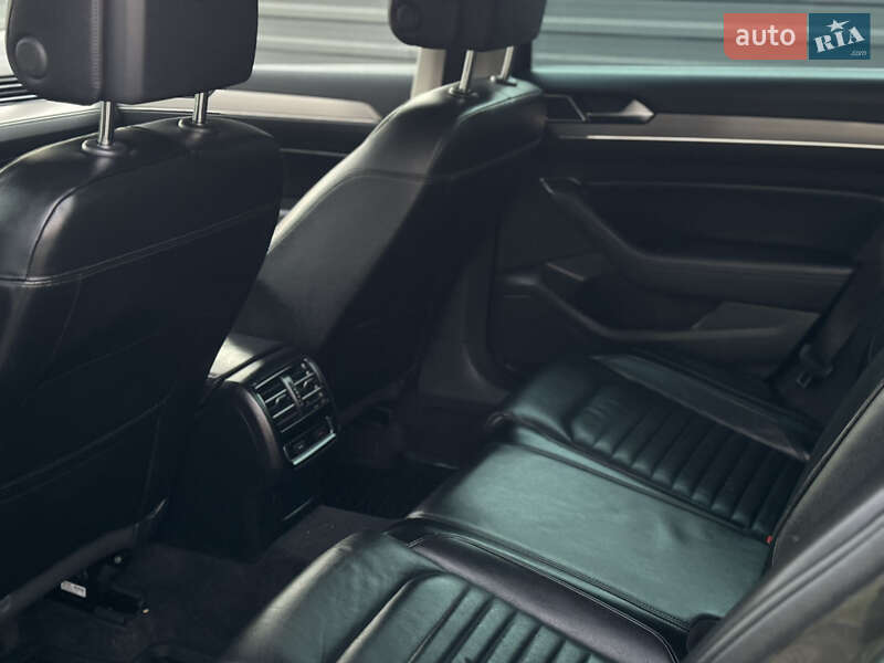 Универсал Volkswagen Passat Alltrack 2017 в Радивилове