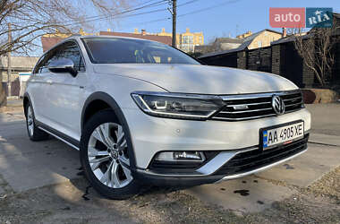 Універсал Volkswagen Passat Alltrack 2015 в Києві