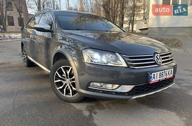 Универсал Volkswagen Passat Alltrack 2014 в Киеве