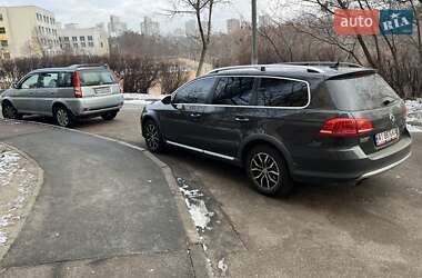 Универсал Volkswagen Passat Alltrack 2014 в Киеве