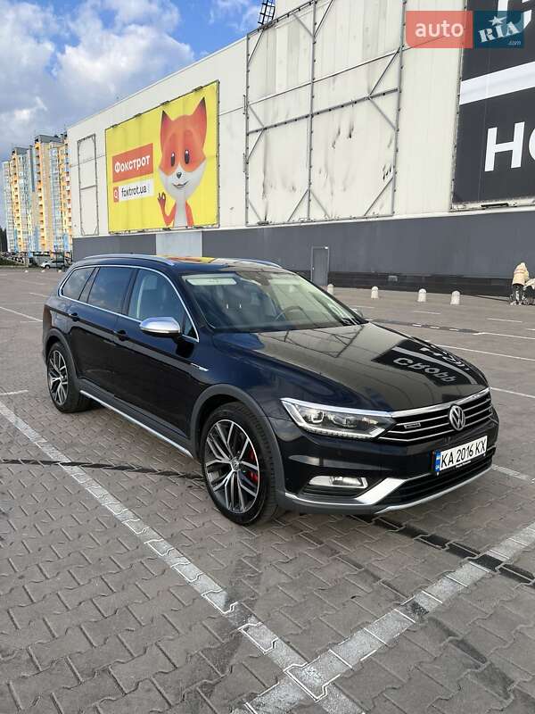 Універсал Volkswagen Passat Alltrack 2016 в Києві