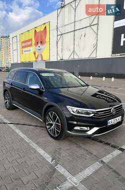 Універсал Volkswagen Passat Alltrack 2016 в Києві