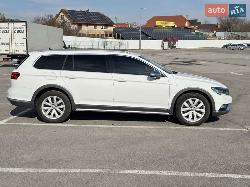 Універсал Volkswagen Passat Alltrack 2017 в Ужгороді