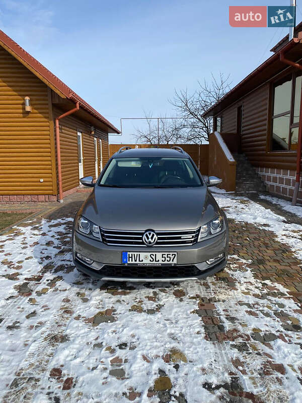 Универсал Volkswagen Passat Alltrack 2012 в Луцке