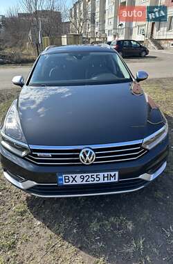 Универсал Volkswagen Passat Alltrack 2019 в Староконстантинове