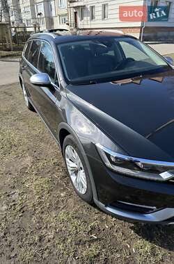 Универсал Volkswagen Passat Alltrack 2019 в Староконстантинове