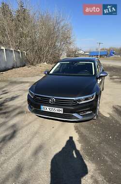 Универсал Volkswagen Passat Alltrack 2019 в Староконстантинове