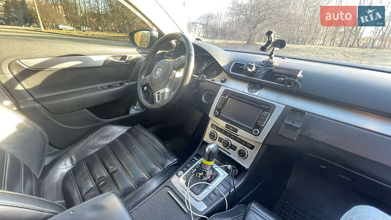 Універсал Volkswagen Passat Alltrack 2013 в Івано-Франківську