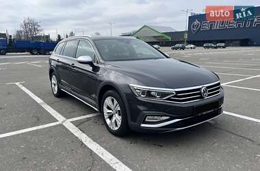 Універсал Volkswagen Passat Alltrack 2019 в Києві