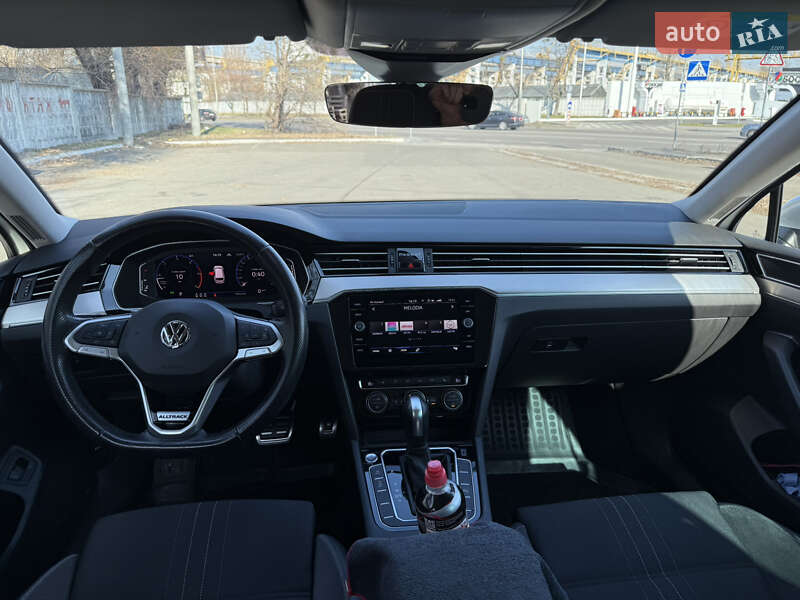 Универсал Volkswagen Passat Alltrack 2019 в Киеве