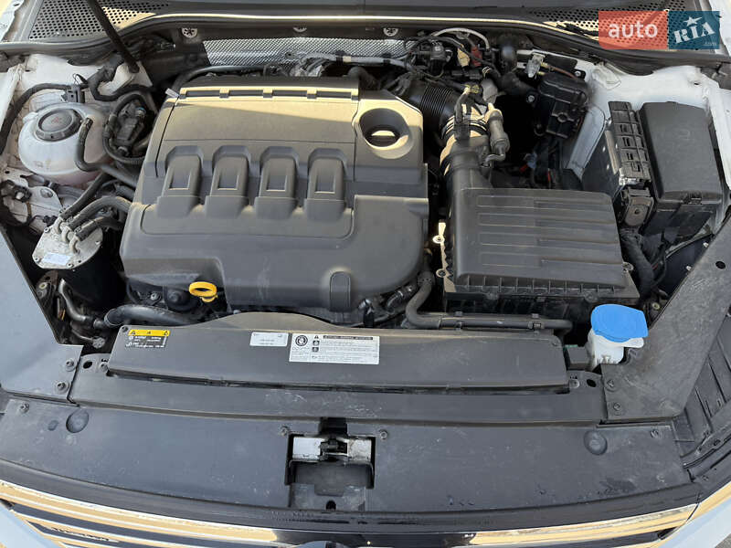 Универсал Volkswagen Passat Alltrack 2019 в Киеве