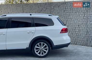 Універсал Volkswagen Passat Alltrack 2014 в 