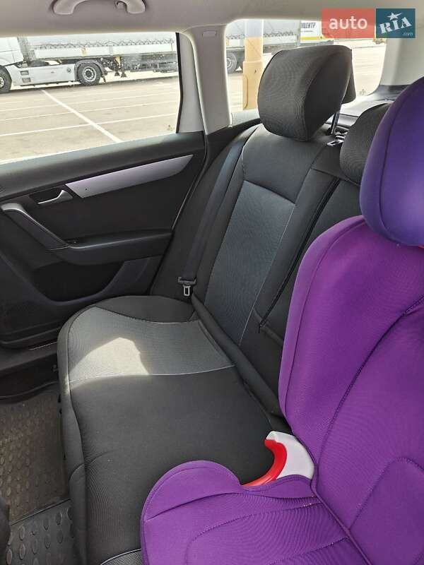 Универсал Volkswagen Passat Alltrack 2013 в Киеве