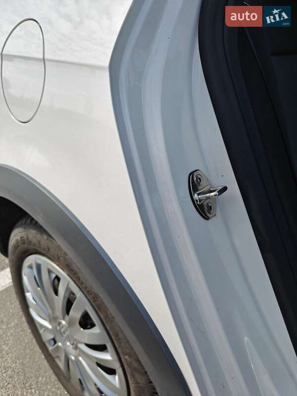 Универсал Volkswagen Passat Alltrack 2013 в Киеве
