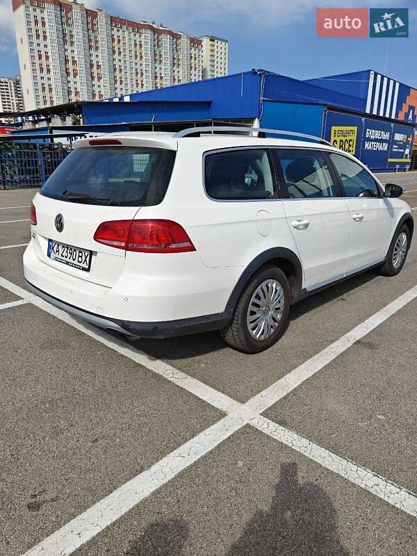 Универсал Volkswagen Passat Alltrack 2013 в Киеве