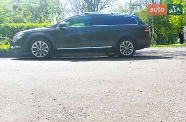 Универсал Volkswagen Passat Alltrack 2012 в 