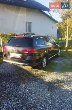 Универсал Volkswagen Passat Alltrack 2012 в 