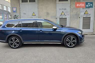 Універсал Volkswagen Passat Alltrack 2019 в 