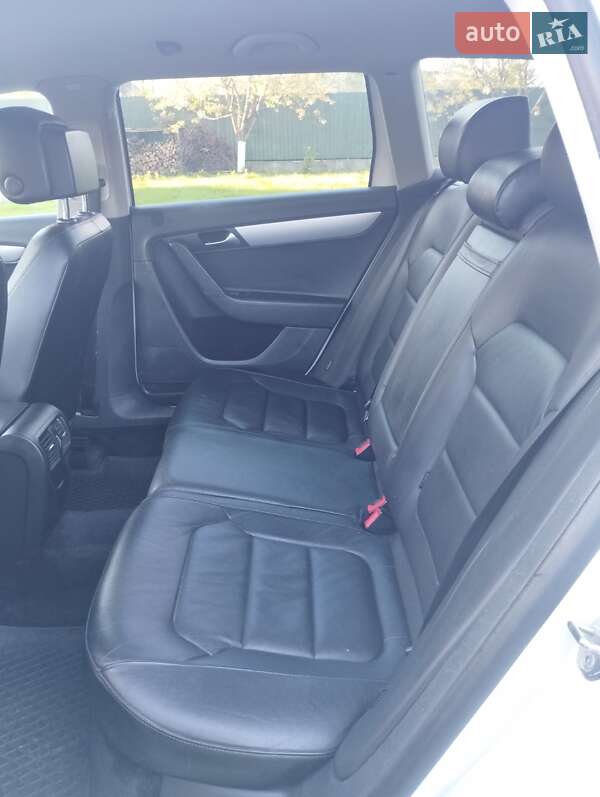 Универсал Volkswagen Passat Alltrack 2014 в Пустомытах