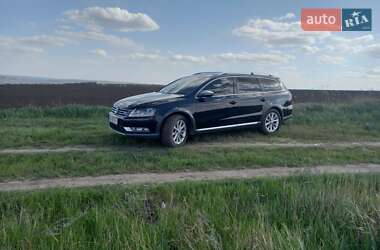 Універсал Volkswagen Passat Alltrack 2012 в 