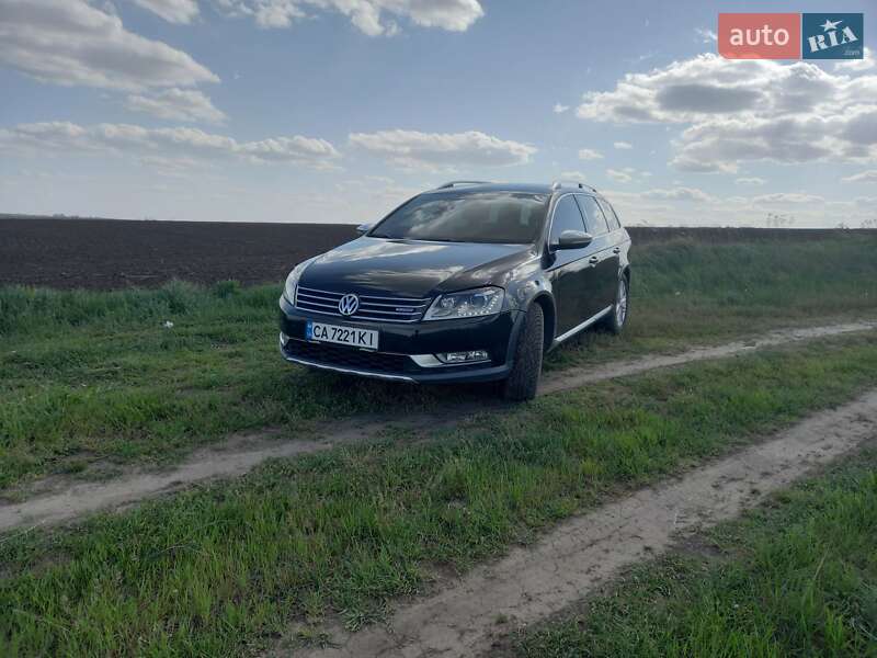 Универсал Volkswagen Passat Alltrack 2012 в Днепре