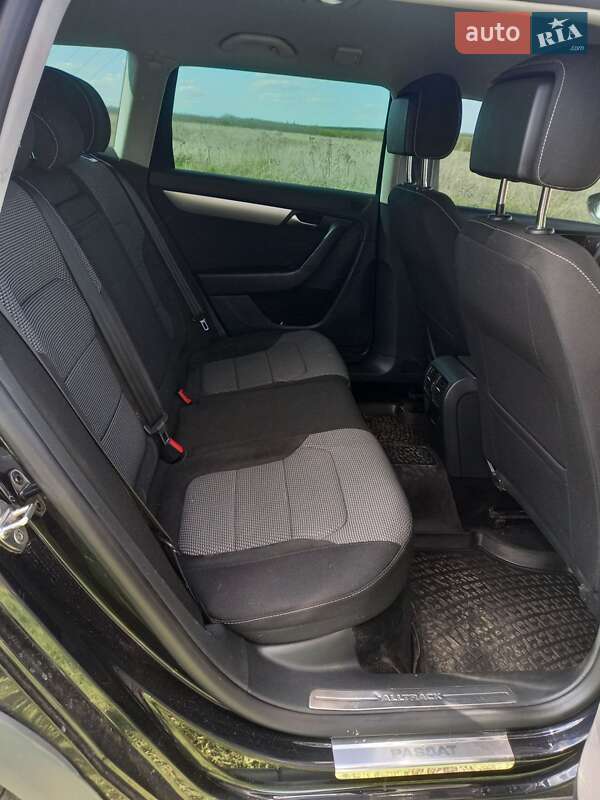 Универсал Volkswagen Passat Alltrack 2012 в Днепре