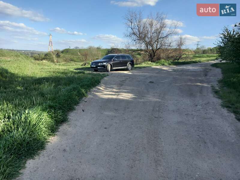 Универсал Volkswagen Passat Alltrack 2012 в Днепре