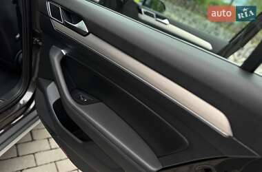 Універсал Volkswagen Passat Alltrack 2018 в 