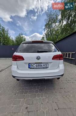 Універсал Volkswagen Passat Alltrack 2014 в 