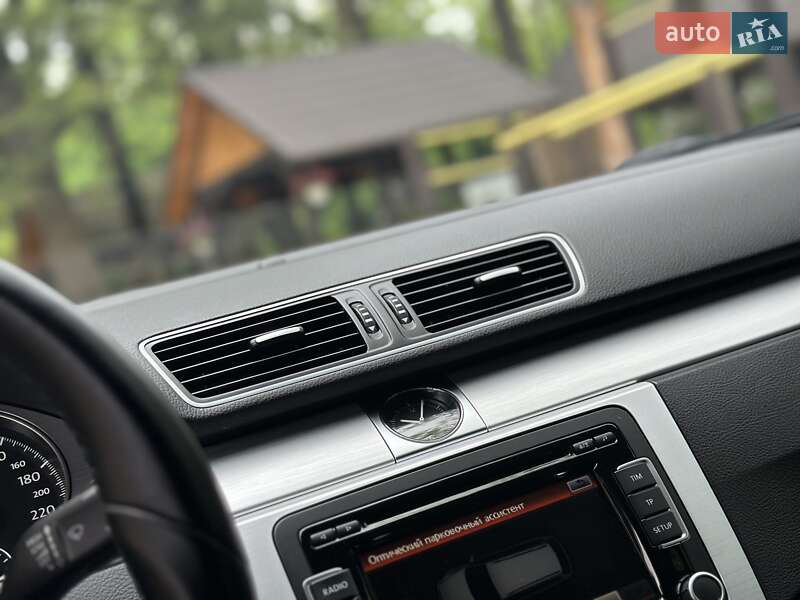 Універсал Volkswagen Passat Alltrack 2013 в Дрогобичі