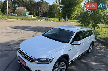 Универсал Volkswagen Passat Alltrack 2018 в 
