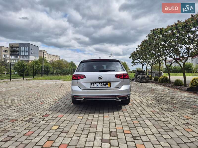 Универсал Volkswagen Passat Alltrack 2019 в Нововолынске
