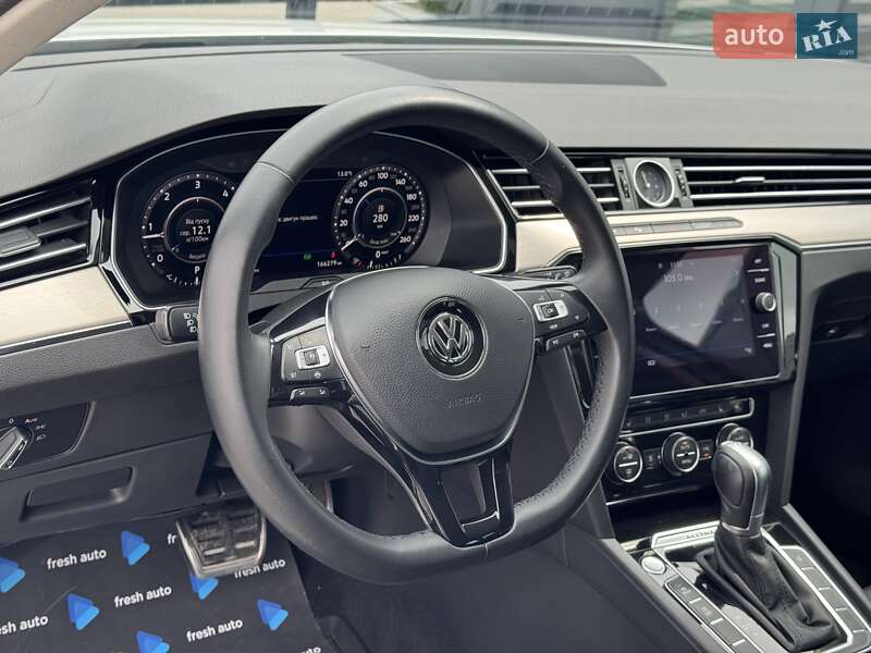 Універсал Volkswagen Passat Alltrack 2019 в Рівному