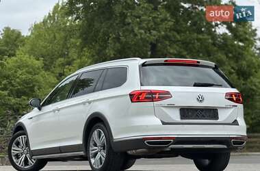 Универсал Volkswagen Passat Alltrack 2018 в 