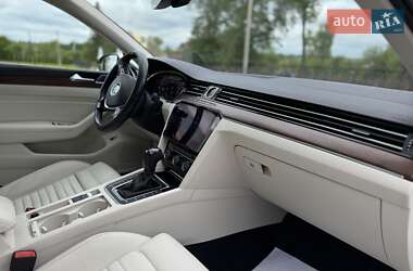 Универсал Volkswagen Passat Alltrack 2018 в 