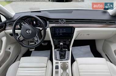Универсал Volkswagen Passat Alltrack 2018 в 