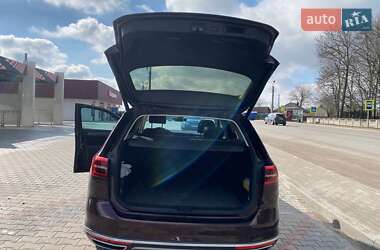Универсал Volkswagen Passat Alltrack 2017 в 