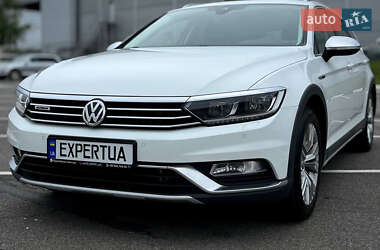 Универсал Volkswagen Passat Alltrack 2017 в 