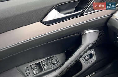 Универсал Volkswagen Passat Alltrack 2017 в 