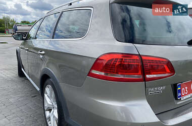 Універсал Volkswagen Passat Alltrack 2012 в 