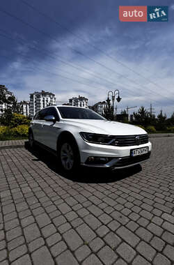 Универсал Volkswagen Passat Alltrack 2017 в 